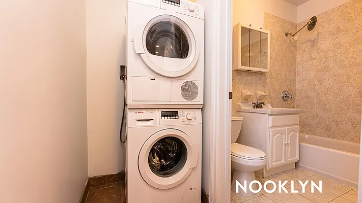 Rented by Nooklyn NYC LLC | media 19
