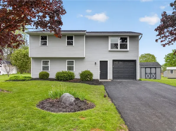 3728 Pendulum Path, Baldwinsville, NY 13027
