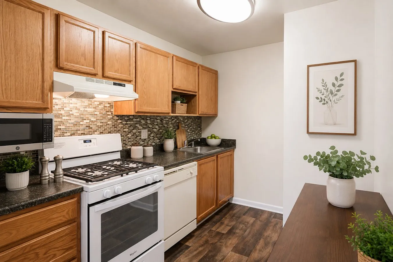 Cedar Creek Apartment Homes — Photo 3