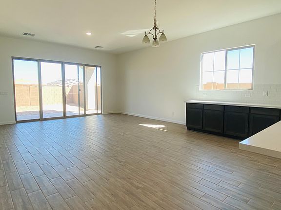 Estrella Crossing Community - Opal Interior Image 3