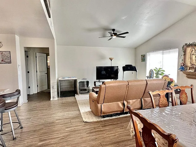 1210 San Carlos St — Photo 35