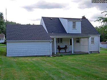 3rd image of 2944 Noel Dr