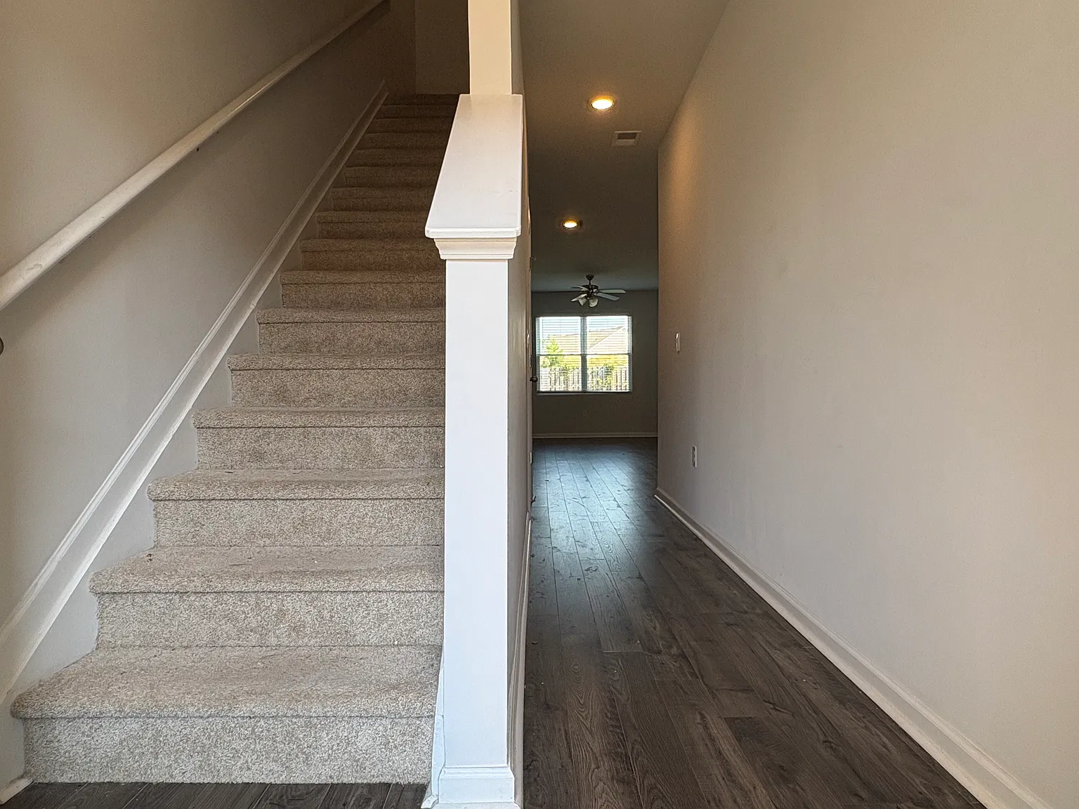 3 bed, 2.5 bath, 1435 sqft, $1,895 — Photo 3