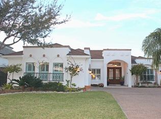 2704 Els Ct, Laredo, TX 78045