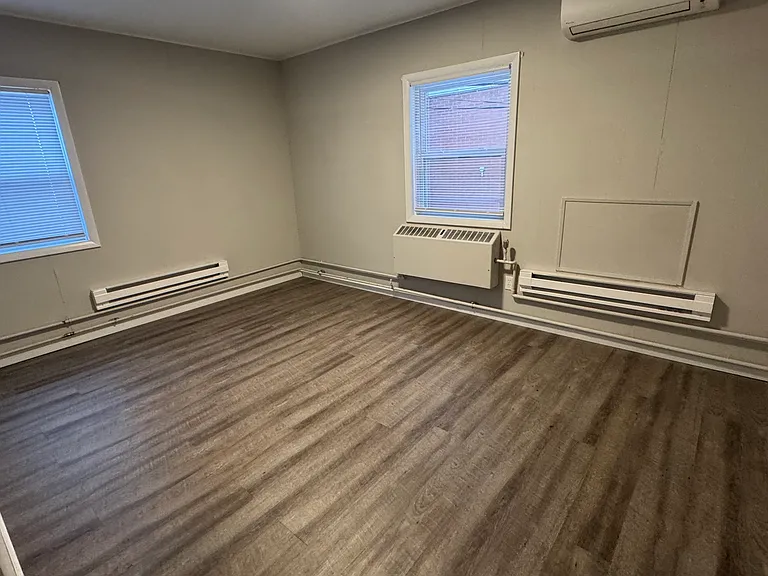 224 W Main St — Photo 13