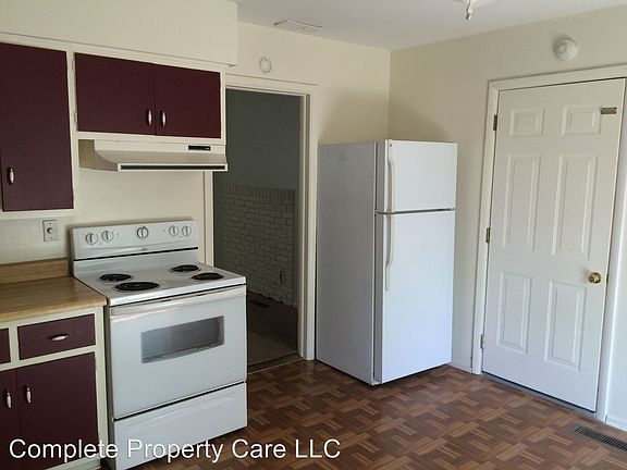 4th image of 2313 W Sheffield Dr