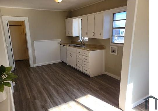 4th image of 204 N Kentucky St