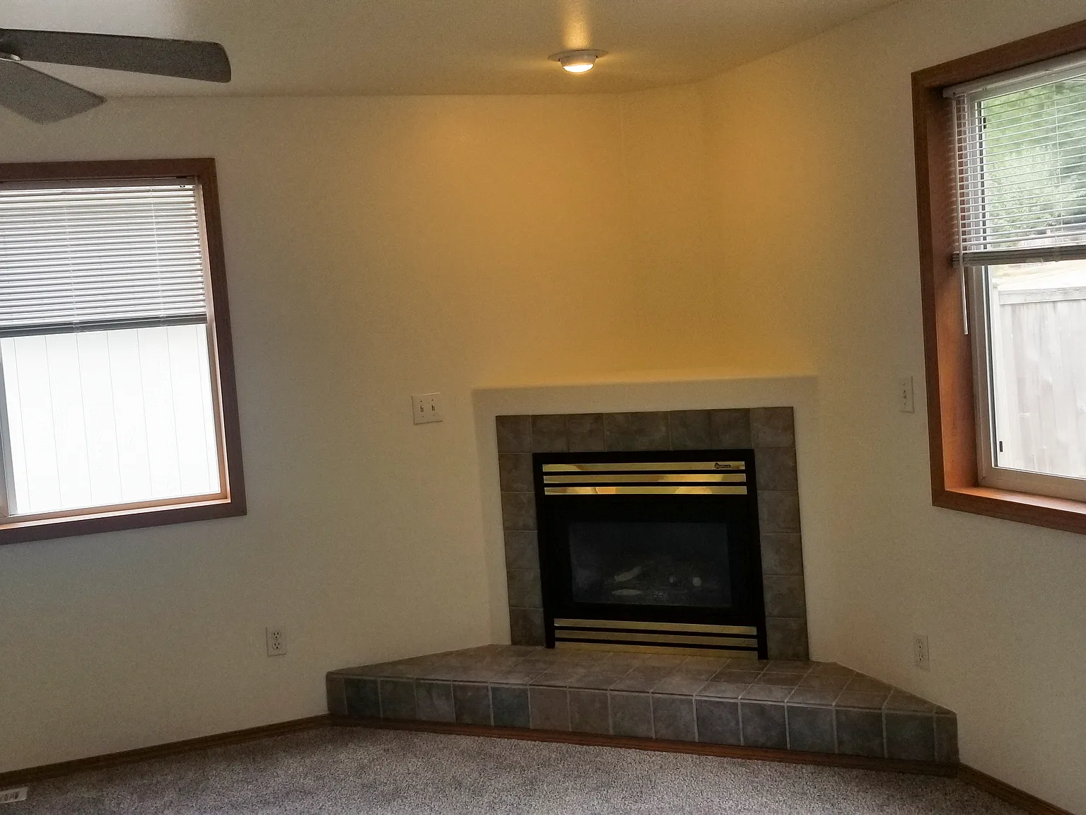 3 bed, 2.5 bath, 1650 sqft, $2,450 — Photo 3