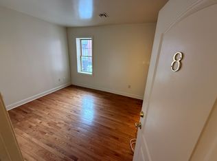 2 N 4th St #8, Hamburg, PA 19526