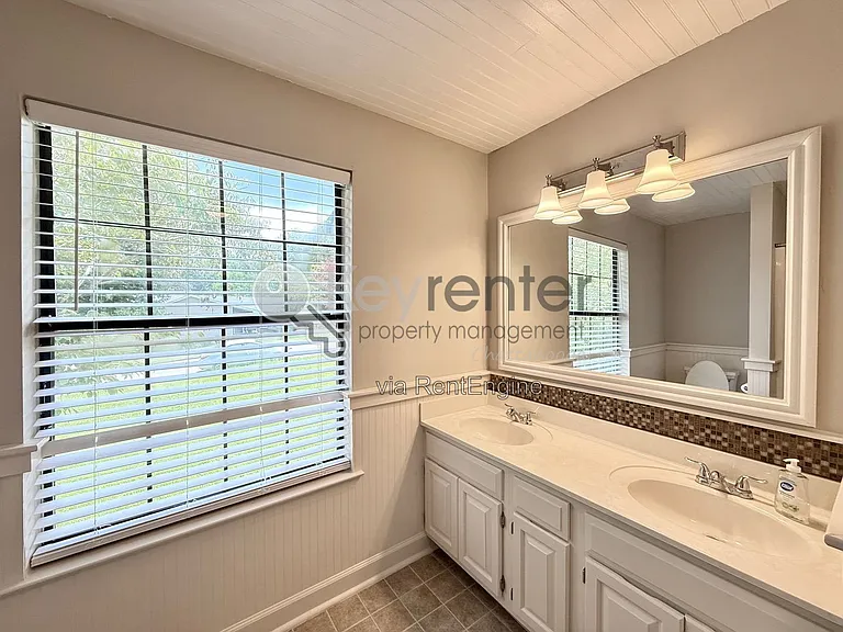 6407 Harbor Master Dr — Photo 17