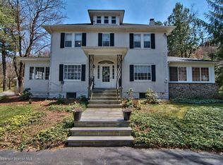 1340 N Abington Rd, Waverly Township, PA 18414