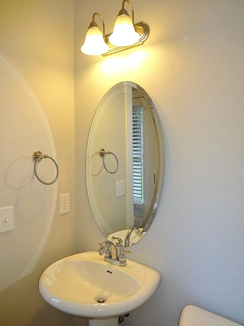 Town Home For Rent In Chelsea! Coming Soon! — Photo 3