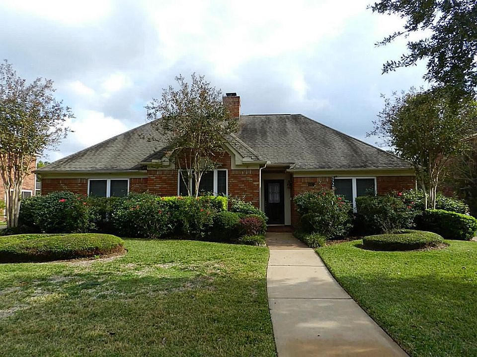 1st image of 4423 Warwick Dr