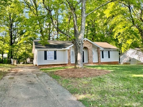 8620 Deerwood Rd