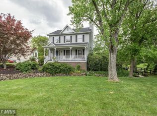 17 New Cut Rd, Round Hill, VA 20141