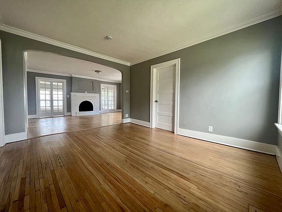 3rd image of 2619 Penn Ave N