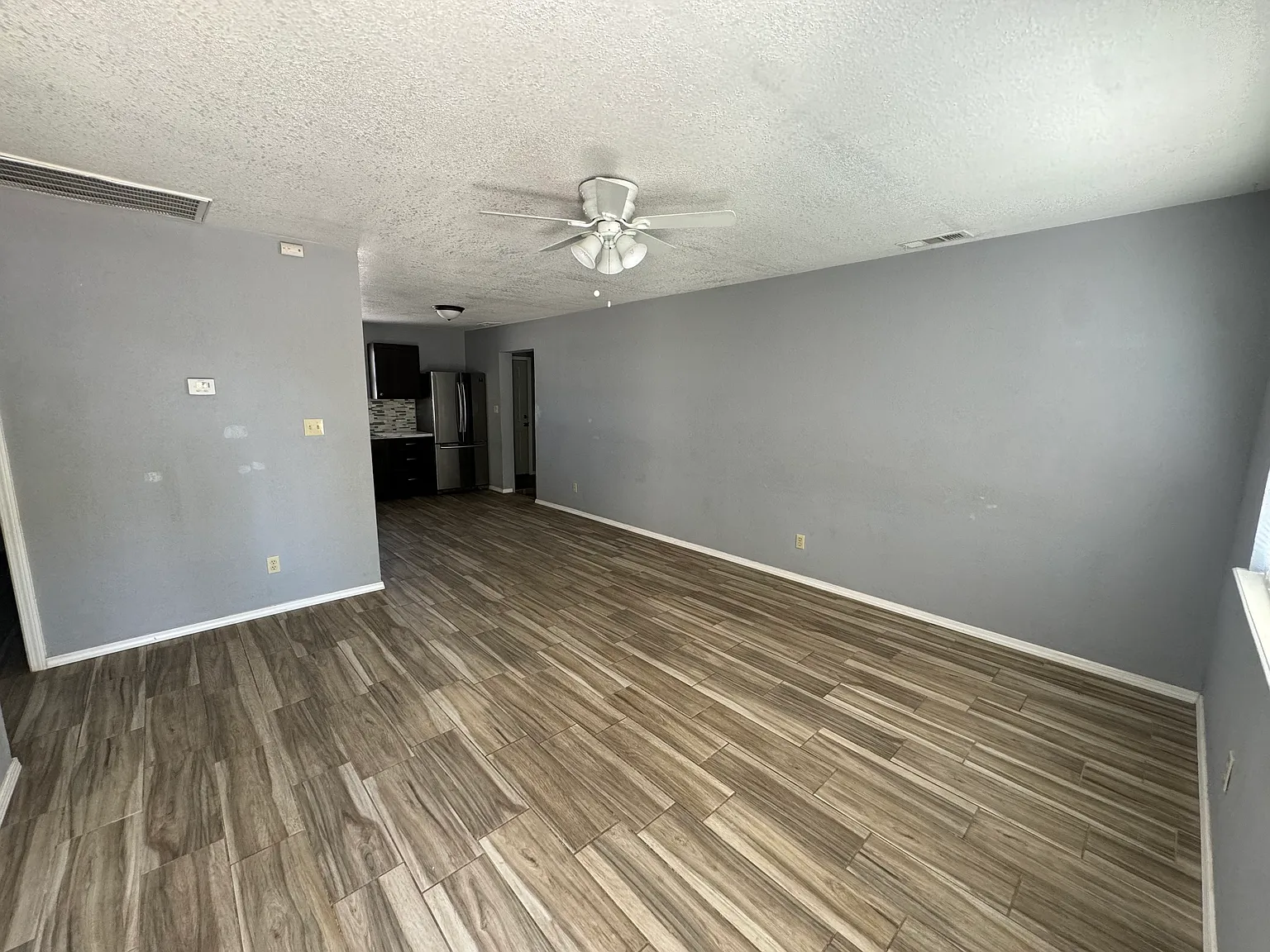 3 bed, 1192 sqft, $1,600 — Photo 4