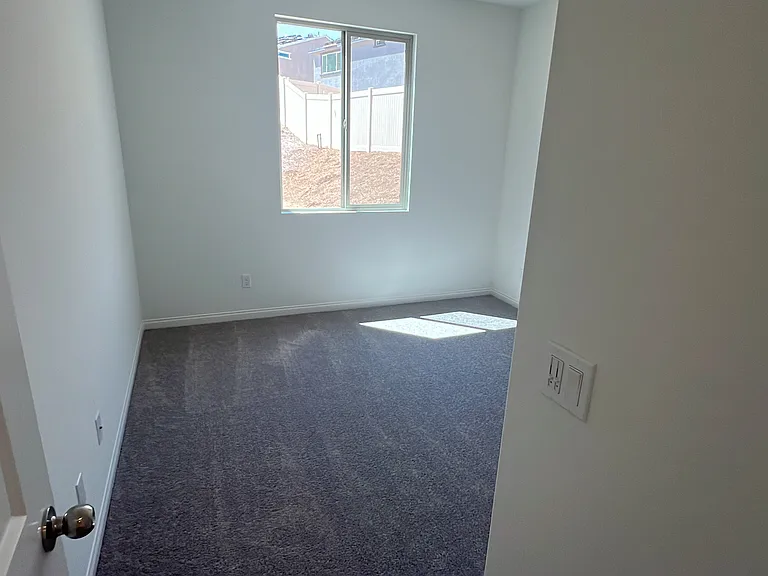 21469 Thomas Ct — Photo 46