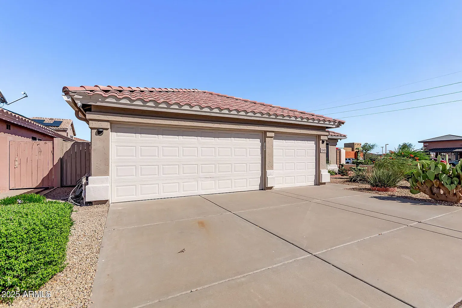 3 bed, 1890 sqft, $2,495 — Photo 2
