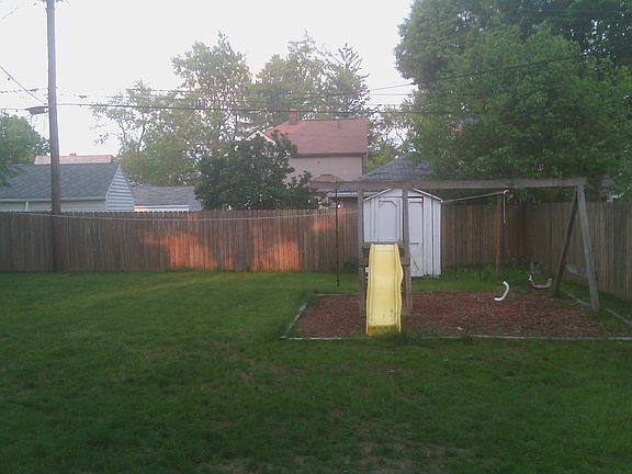 3rd image of 2442 Elsmere Ave