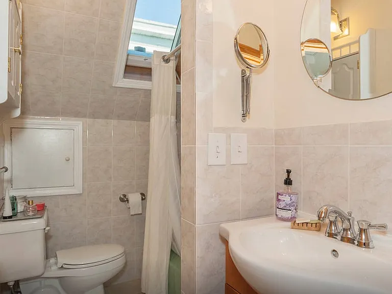 123 Walnut St #3 — Photo 7