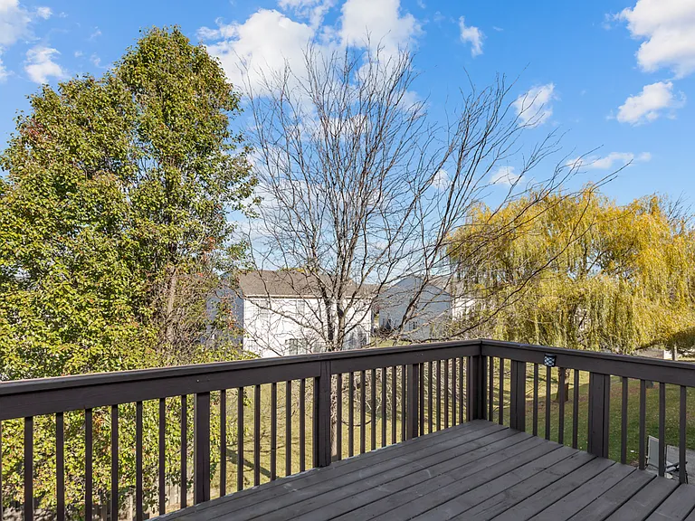 1638 Fredericksburg Ln #1638 — Photo 21
