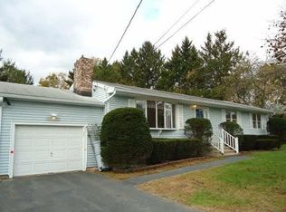 4 Farrel Dr, Ansonia, CT 06401