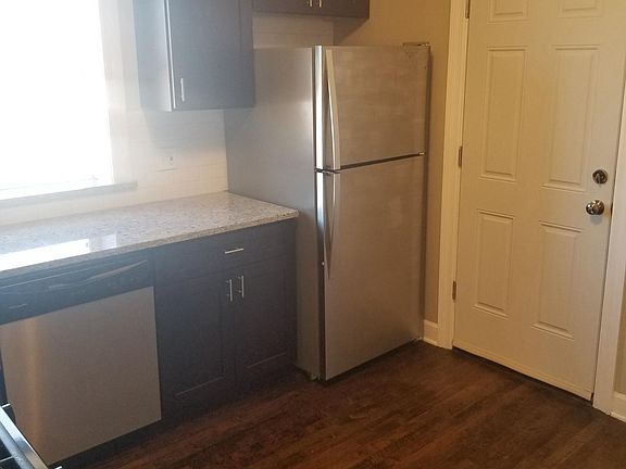 2nd image of 2541 W Summerdale Ave APT 2N