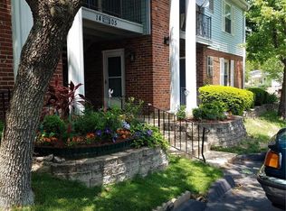 1405 Durango Ln APT 4, Fenton, MO 63026