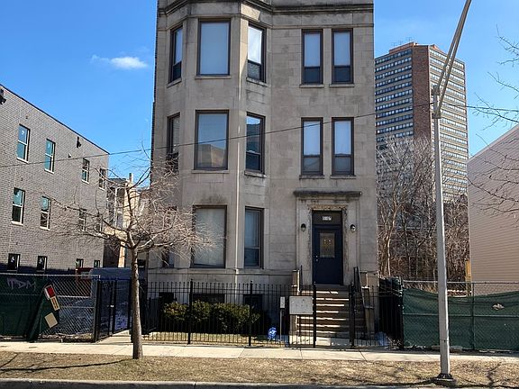 2nd image of 4041 S Calumet Ave
