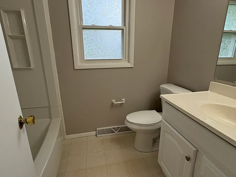 9237 White Oaks Cir — Photo 15