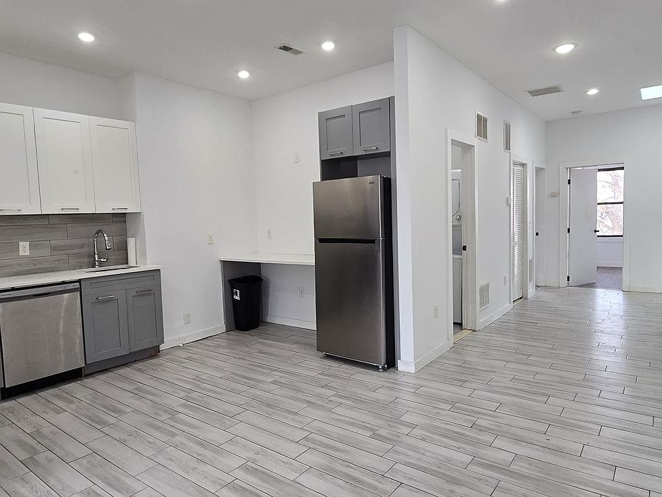 1st image of 487 Ocean Ave APT 3