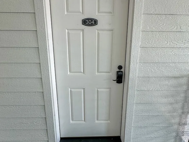981 Covey Run Rd #304 — Photo 17