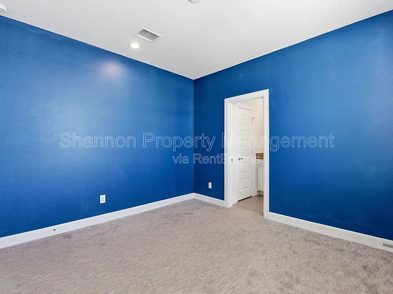 3024 Charline Ave — Photo 32