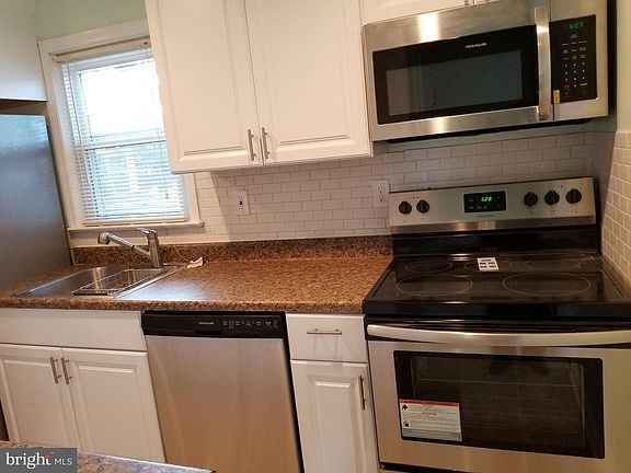 5th image of 211 Sunnyside Dr