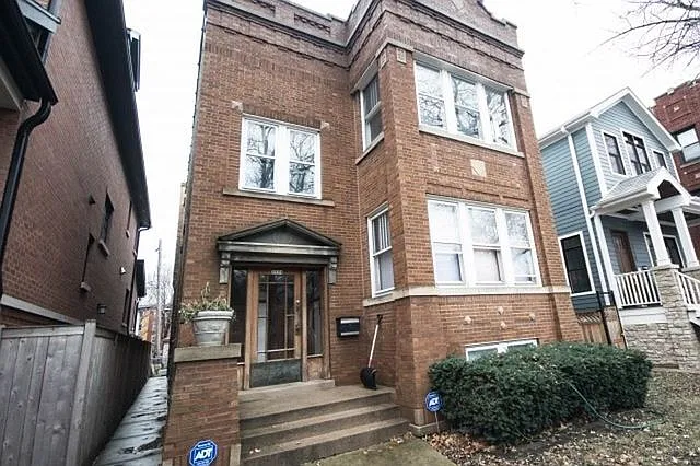 3334 N Oakley Ave #2, Chicago, IL 60618 | Zillow