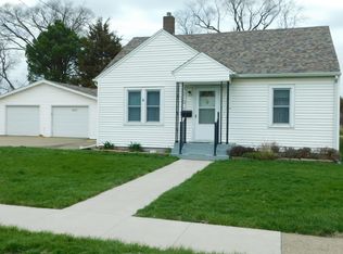 2121 Demorest Ave, Muscatine, IA 52761