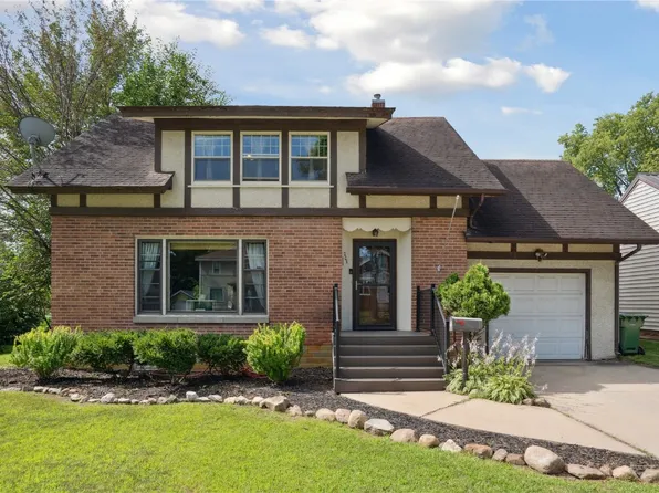 206 4th Ave, Charles City, IA 50616