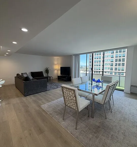 10535 Wilshire Blvd #1014 — Photo 4