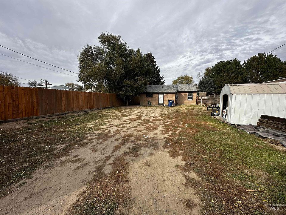 2nd image of 523 5th Ave W