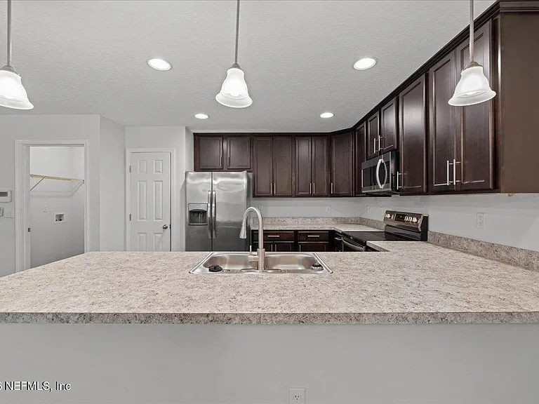 13949 Gossett St — Photo 7