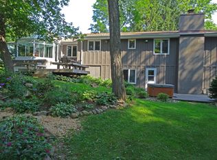 E11163 Pine Acres Dr, Baraboo, WI 53913