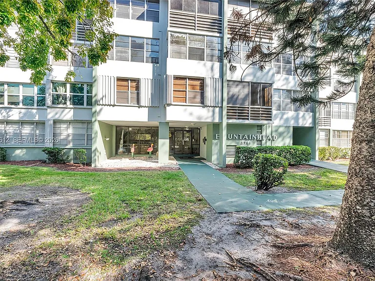 2781 Taft St #303 — Photo 1