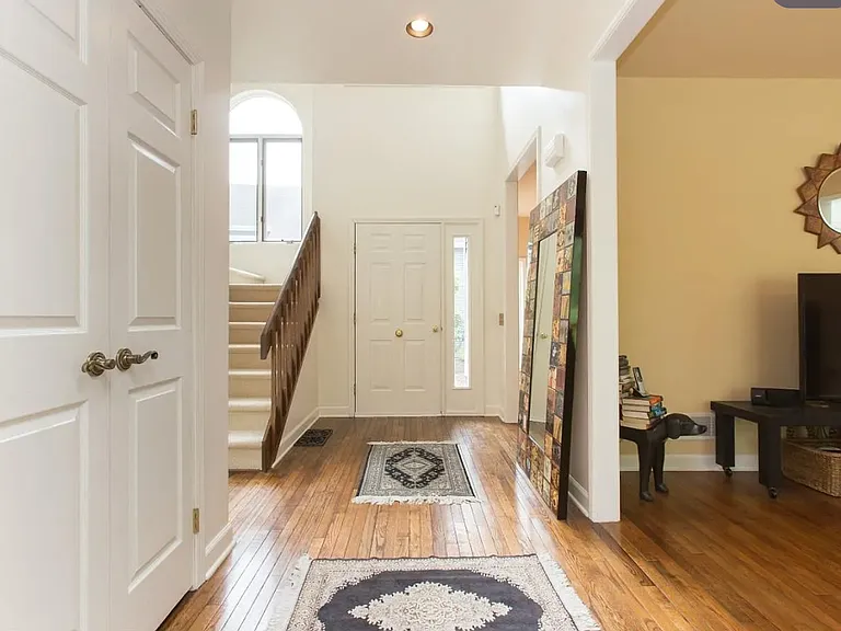 13 Horseshoe Ln — Photo 5