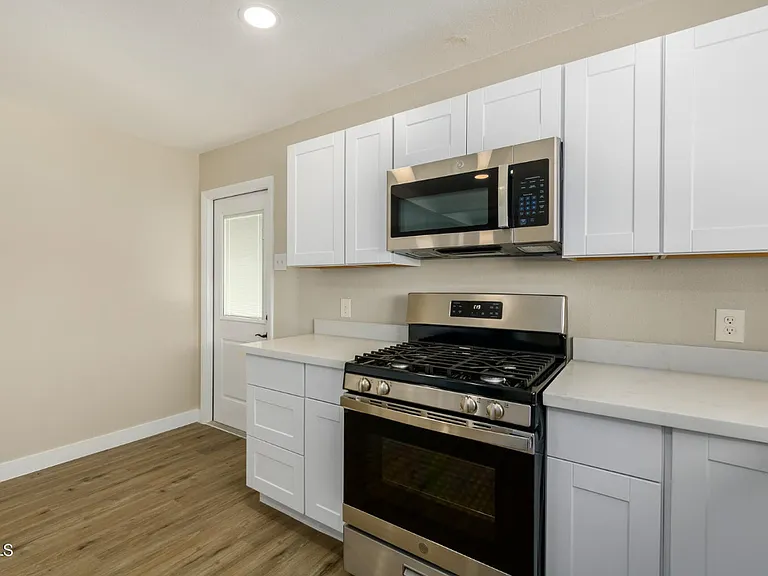 3301 W Pierson St — Photo 14