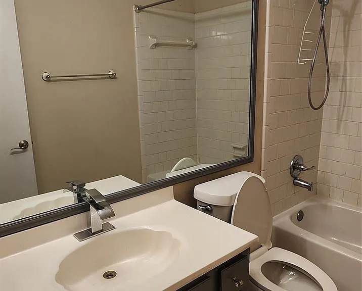 15215 Ensenada Dr — Photo 18