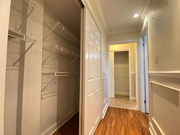 5th image of 19 Fillmore Pl #B