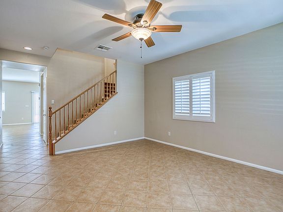 5th image of 325 Whitney Breeze Ave
