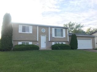 4001 Brigadoon Dr, Zion, IL 60099