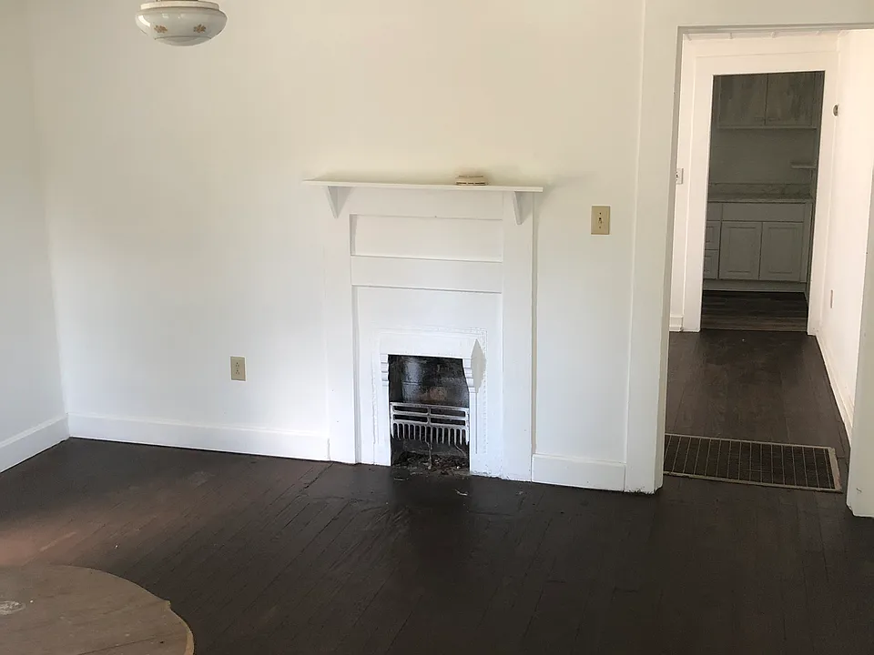 468 W Franklin St